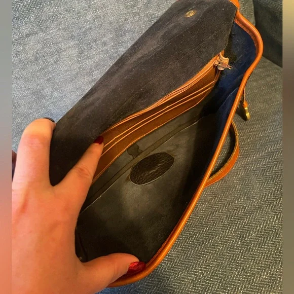 Vintage Dooney & Bourke All Weather Leather Carrier Bag Medium Sized - Picture 13 of 17